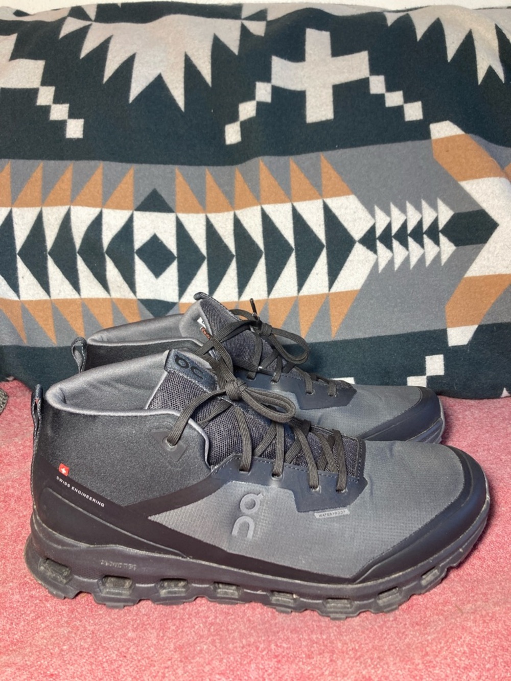 ON RUNNING Cloudroam Waterproof Sneakers Boots